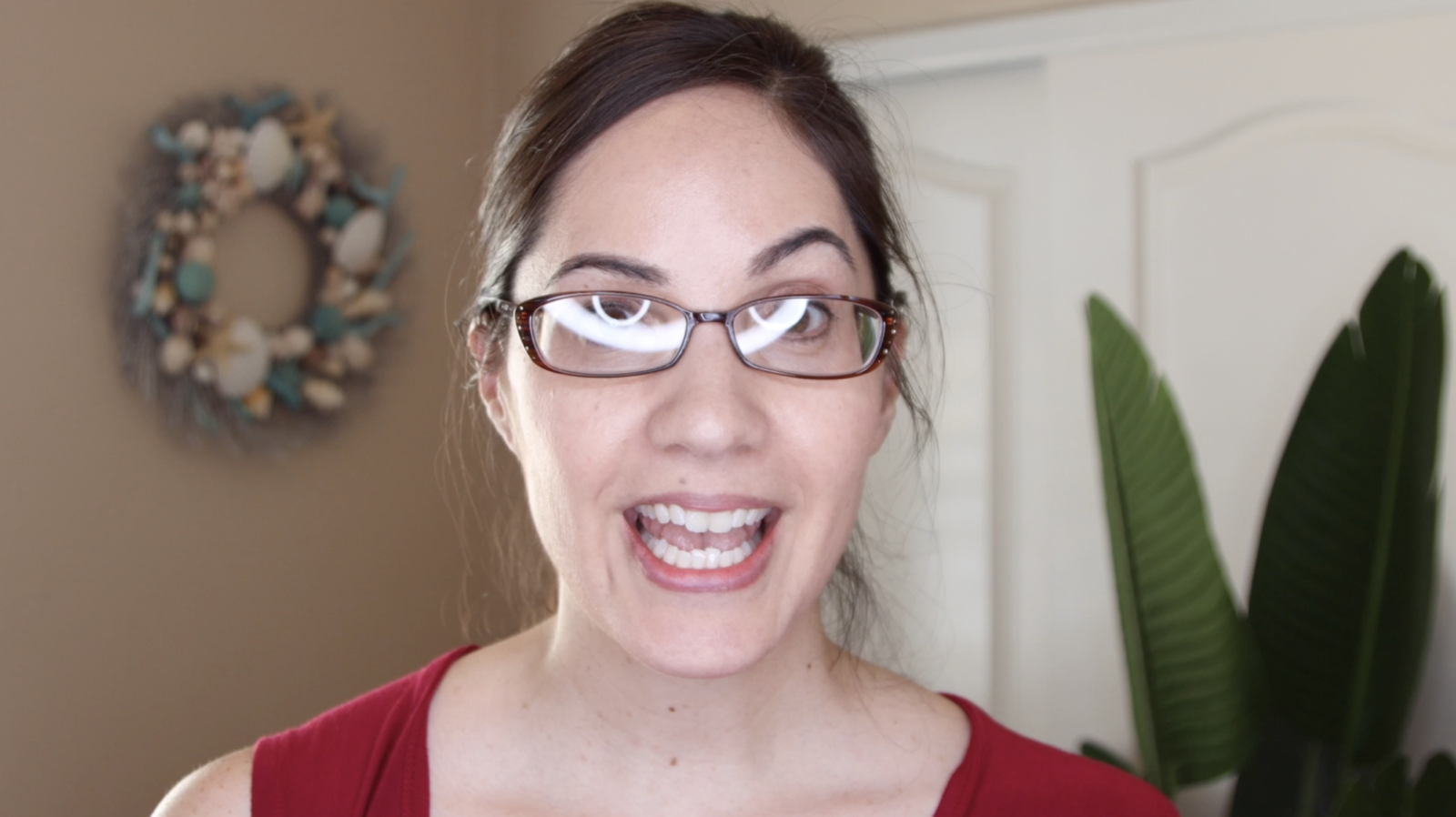 How to Avoid Glare on Glasses in Video Lucrative Videos